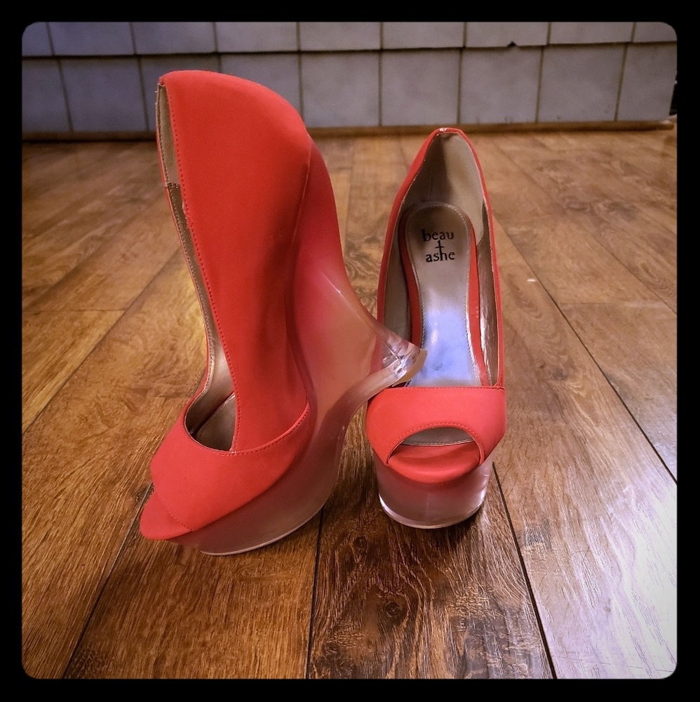 Beau & Ashe size 7 shoe